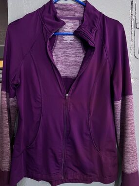 Danskin Now Plum Heather Semi-Fitted Top